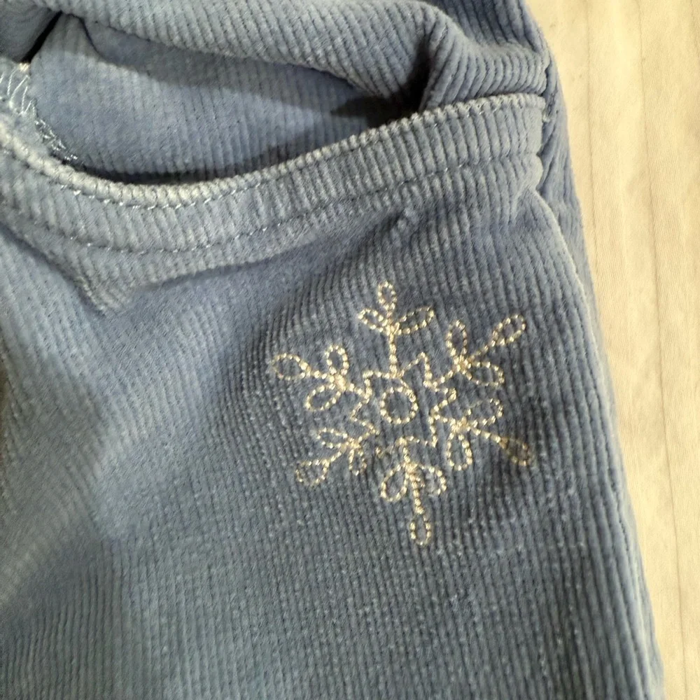 Gymboree girls corduroy pants with embroidered ice skater with snowflake shirt